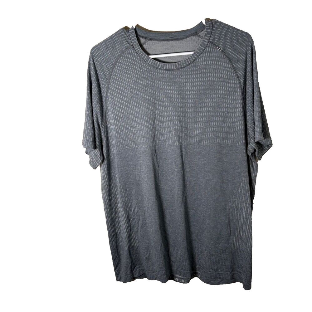 Lululemon T-Shirt Men's XL Vented Short Sleeve Crew Neck Active Casual
